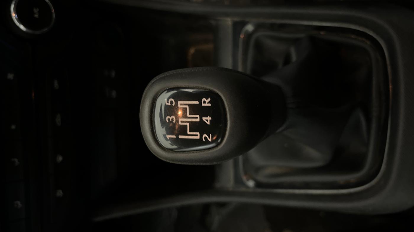 2022 Tata PUNCH ADVENTURE MT, Petrol, Manual, 23,927 km, Gear Lever