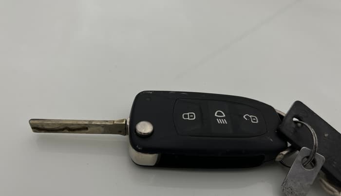 2022 Tata PUNCH ADVENTURE MT, Petrol, Manual, 23,927 km, Key Close Up