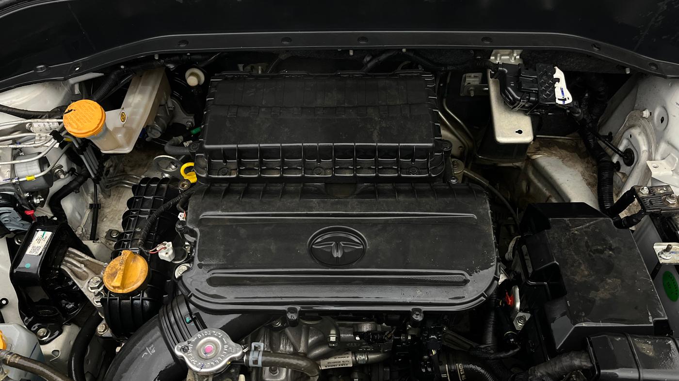 2022 Tata PUNCH ADVENTURE MT, Petrol, Manual, 23,927 km, Engine View
