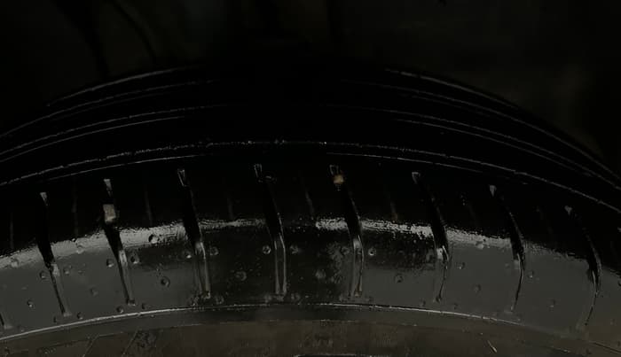 2022 Tata PUNCH ADVENTURE MT, Petrol, Manual, 23,927 km, Right Front Tyre Tread