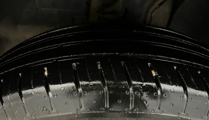 2022 Tata PUNCH ADVENTURE MT, Petrol, Manual, 23,927 km, Left Front Tyre Tread