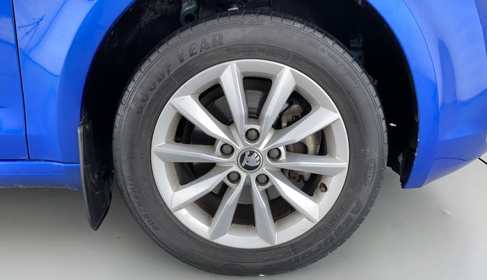 2014 Skoda Octavia ELEGANCE 2.0 TDI CR AT, Diesel, Automatic, 73,594 km, Right Front Wheel