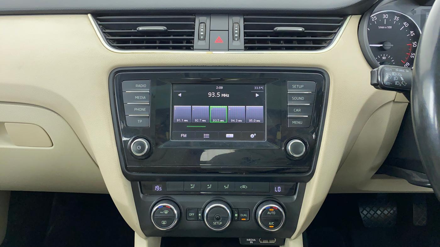 2014 Skoda Octavia ELEGANCE 2.0 TDI CR AT, Diesel, Automatic, 73,594 km, Air Conditioner