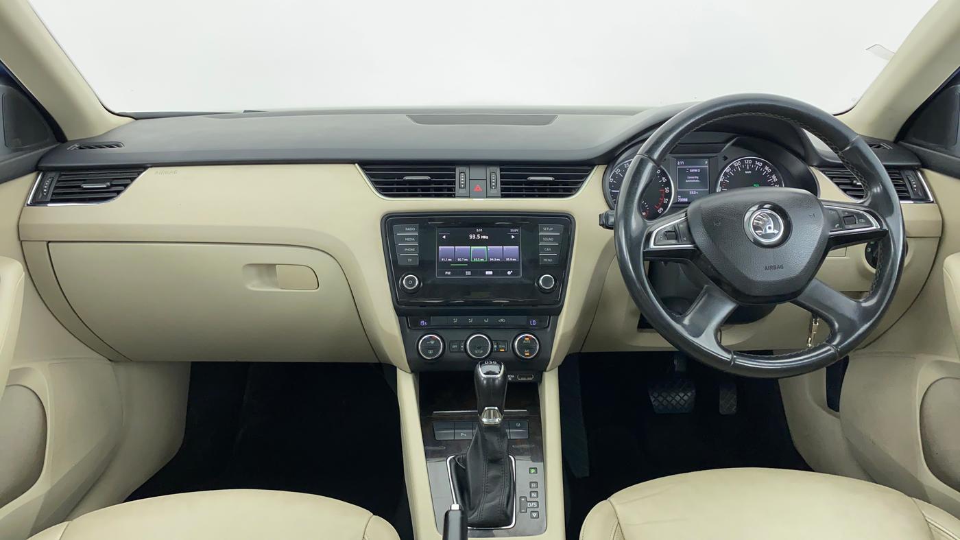 2014 Skoda Octavia ELEGANCE 2.0 TDI CR AT, Diesel, Automatic, 73,594 km, Dashboard