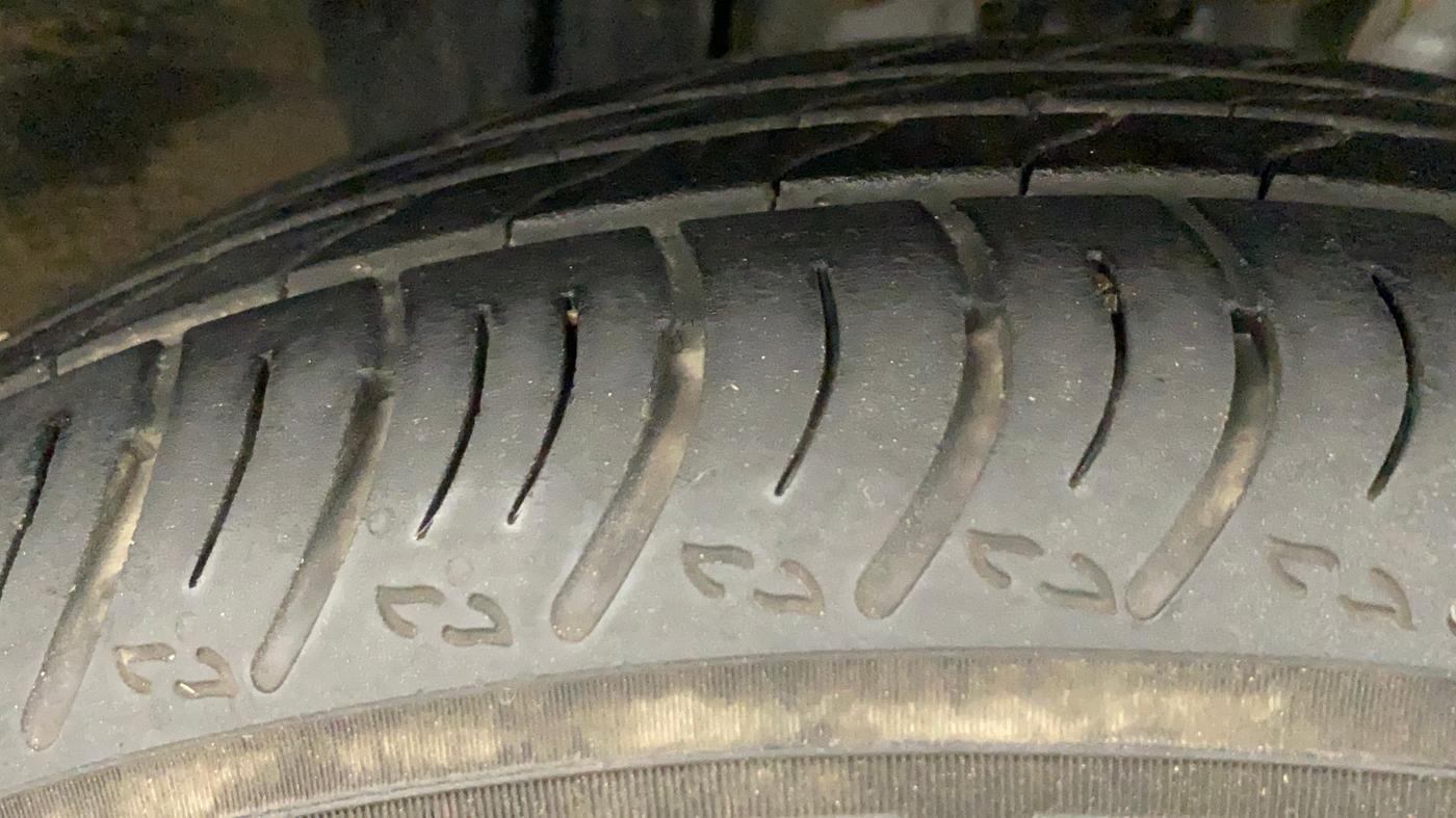 2023 Nissan MAGNITE XE, Petrol, Manual, 15,367 km, Right Front Tyre Tread
