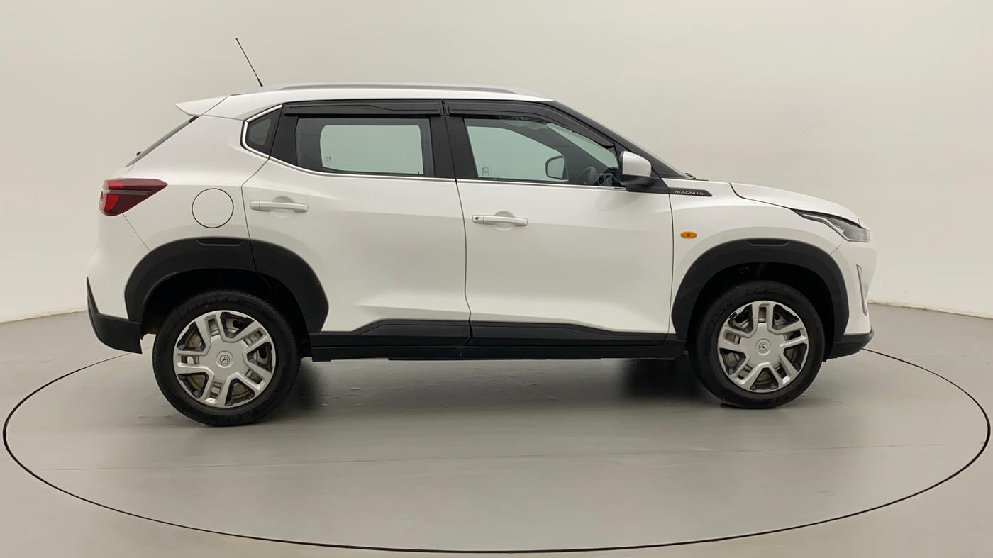 2023 Nissan MAGNITE XE, Petrol, Manual, 15,367 km, Right Side View