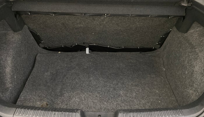 2015 Volkswagen Polo HIGHLINE1.2L, Petrol, Manual, 53,391 km, Boot Inside