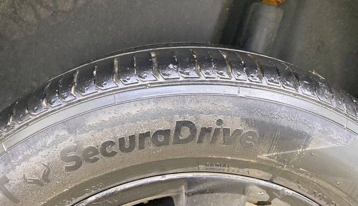 2015 Volkswagen Polo HIGHLINE1.2L, Petrol, Manual, 53,391 km, Left Rear Tyre Tread