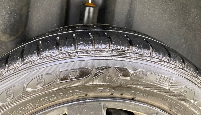 2015 Volkswagen Polo HIGHLINE1.2L, Petrol, Manual, 53,391 km, Right Rear Tyre Tread