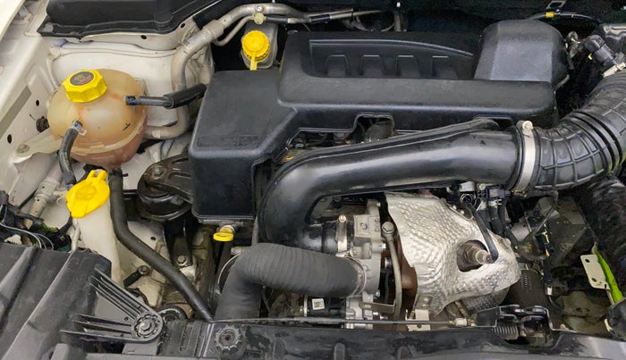 2023 Mahindra XUV300 W6 1.5 DIESEL AMT, Diesel, Automatic, 66,030 km, Engine View - Right