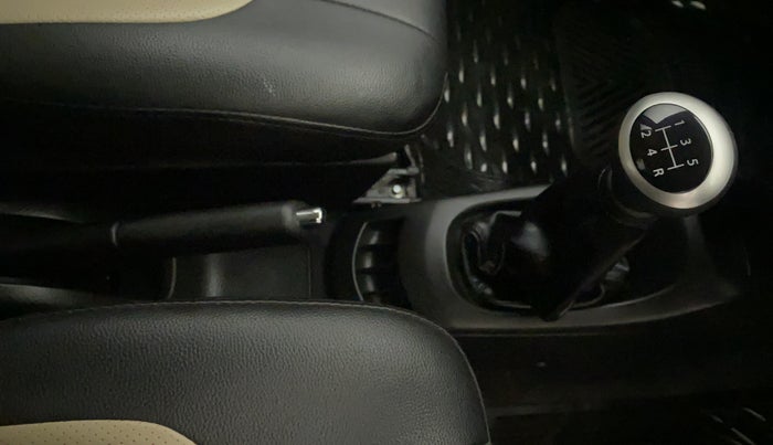 2015 Maruti Wagon R 1.0 VXI, Petrol, Manual, 10,171 km, Gear Lever