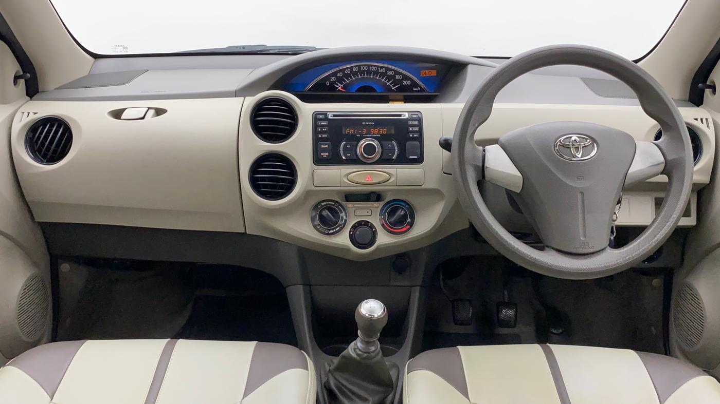 2013 Toyota Etios Liva GD SP, Diesel, Manual, 35,155 km, Dashboard