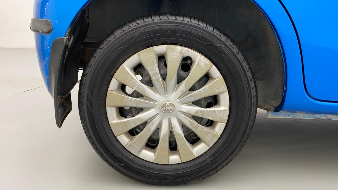 2013 Toyota Etios Liva GD SP, Diesel, Manual, 35,155 km, Right Rear Wheel