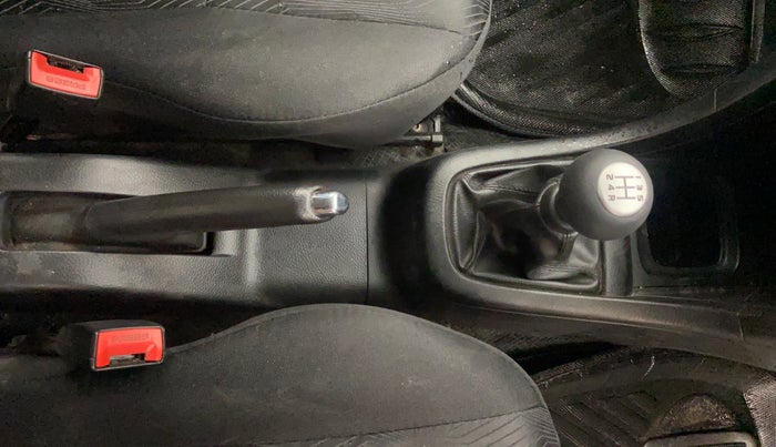 2013 Maruti Swift VXI, Petrol, Manual, 99,088 km, Gear Lever