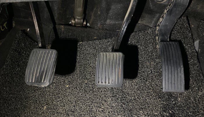 2016 Hyundai Grand i10 SPORTZ 1.2 KAPPA VTVT, CNG, Manual, 83,573 km, Pedals