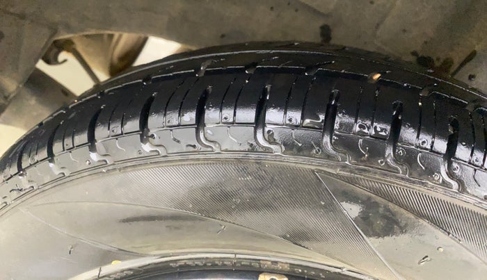 2017 Datsun Redi Go T (O), Petrol, Manual, 65,268 km, Left Rear Tyre Tread