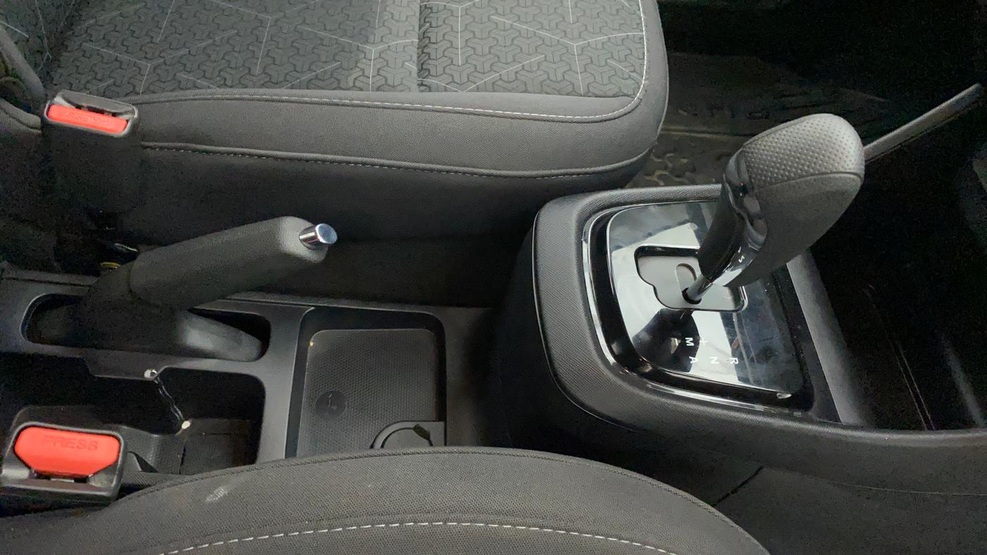 2021 Tata PUNCH CREATIVE AMT 1.2 RTN DUAL TONE, Petrol, Automatic, 14,582 km, Gear Lever