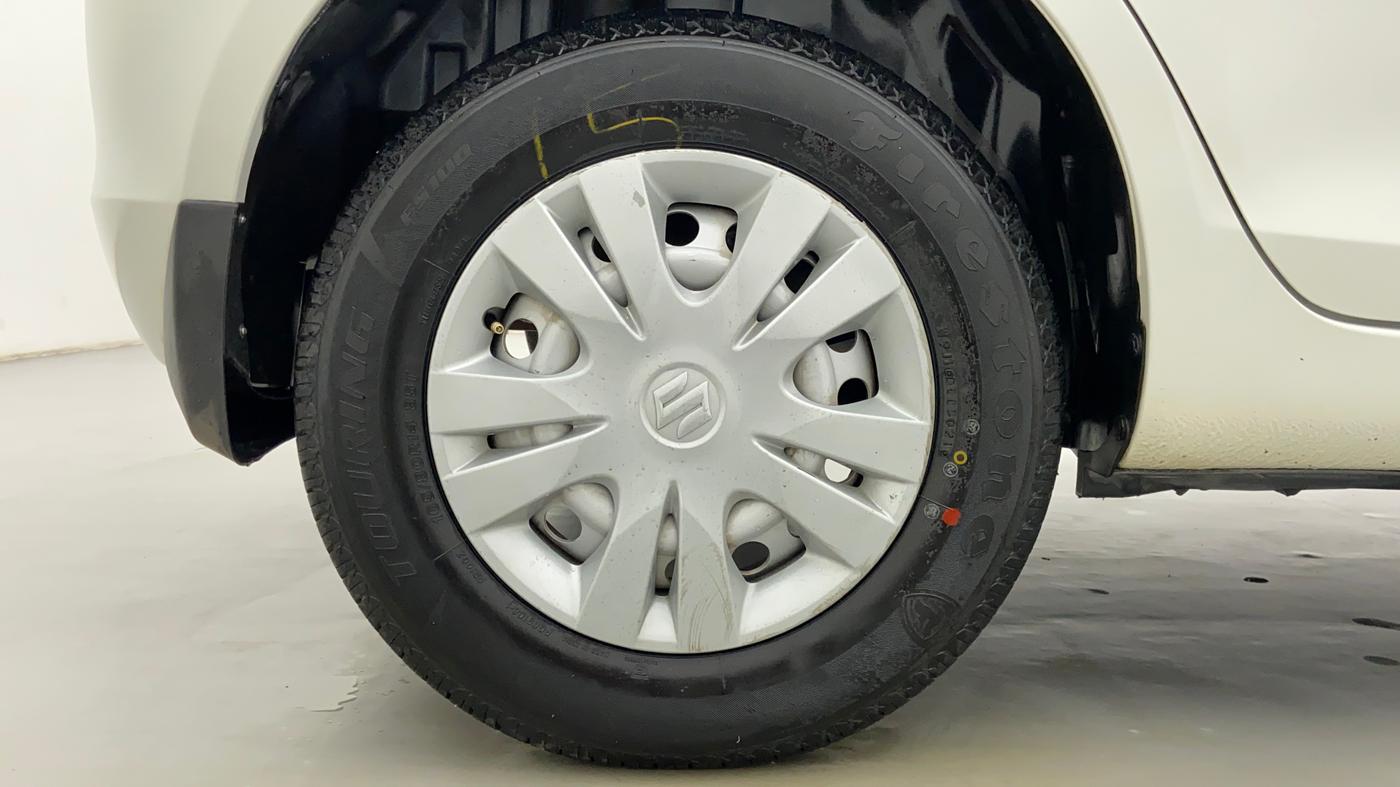 2017 Maruti Swift LXI D, Petrol, Manual, 33,174 km, Right Rear Wheel