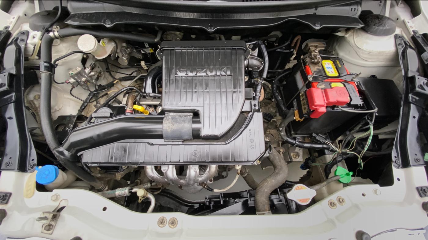 2017 Maruti Swift LXI D, Petrol, Manual, 33,174 km, Open Bonet