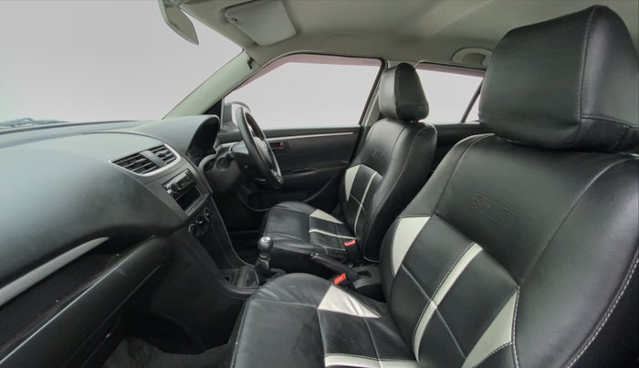 2017 Maruti Swift LXI D, Petrol, Manual, 33,174 km, Right Side Front Door Cabin