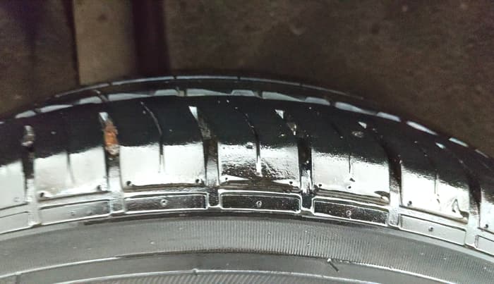 2018 Maruti Vitara Brezza VDI (O), Diesel, Manual, 61,889 km, Right Rear Tyre Tread