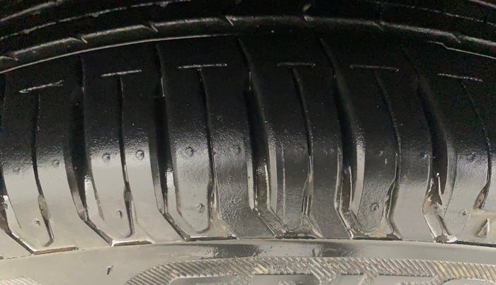 2019 Maruti Dzire ZXI AMT, Petrol, Automatic, 43,752 km, Right Front Tyre Tread