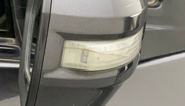 2016 Maruti Ertiga VXI, Petrol, Manual, 75,759 km, Right rear-view mirror - Indicator light not working