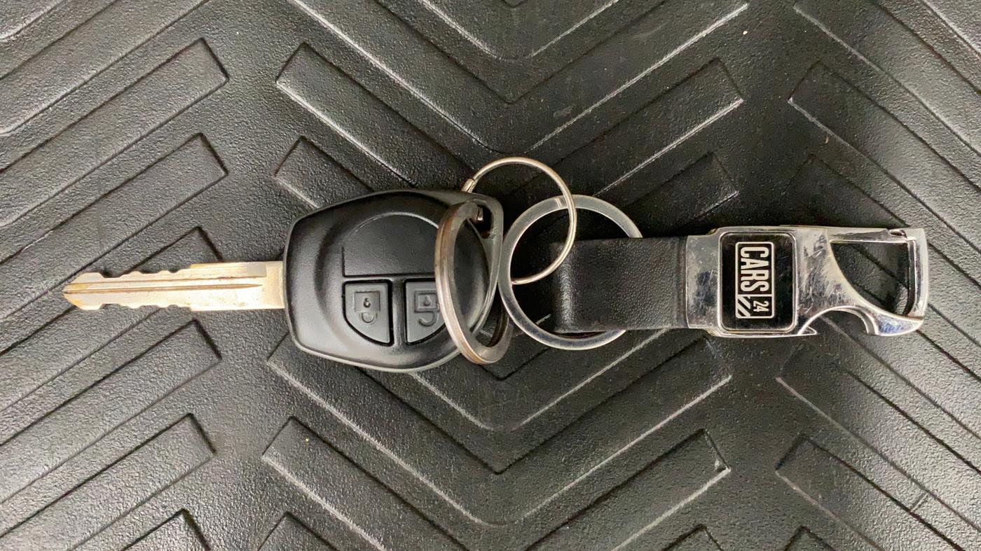 2016 Maruti Ertiga VXI, Petrol, Manual, 75,759 km, Key Close Up