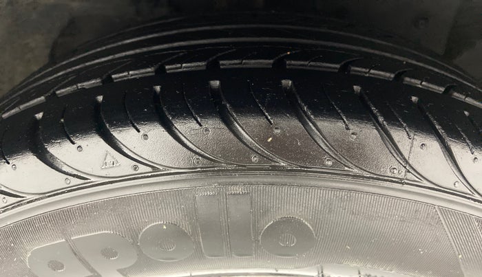 2018 Ford Figo Aspire 1.2 TITANIUM PETROL, Petrol, Manual, 20,556 km, Right Front Tyre Tread