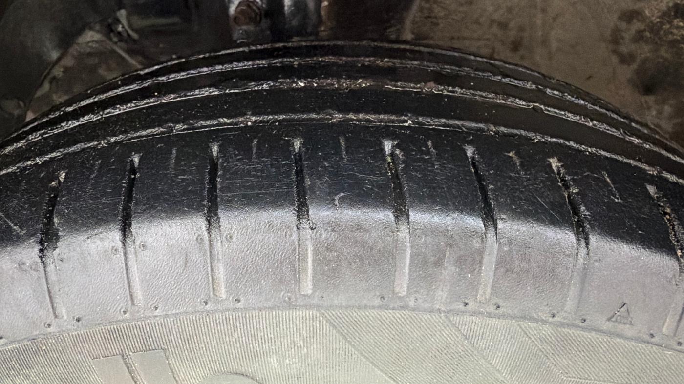 2023 Toyota Glanza S, Petrol, Manual, 77,184 km, Left Front Tyre Tread
