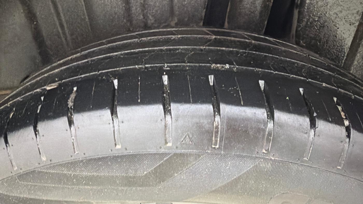2023 Toyota Glanza S, Petrol, Manual, 77,184 km, Left Rear Tyre Tread