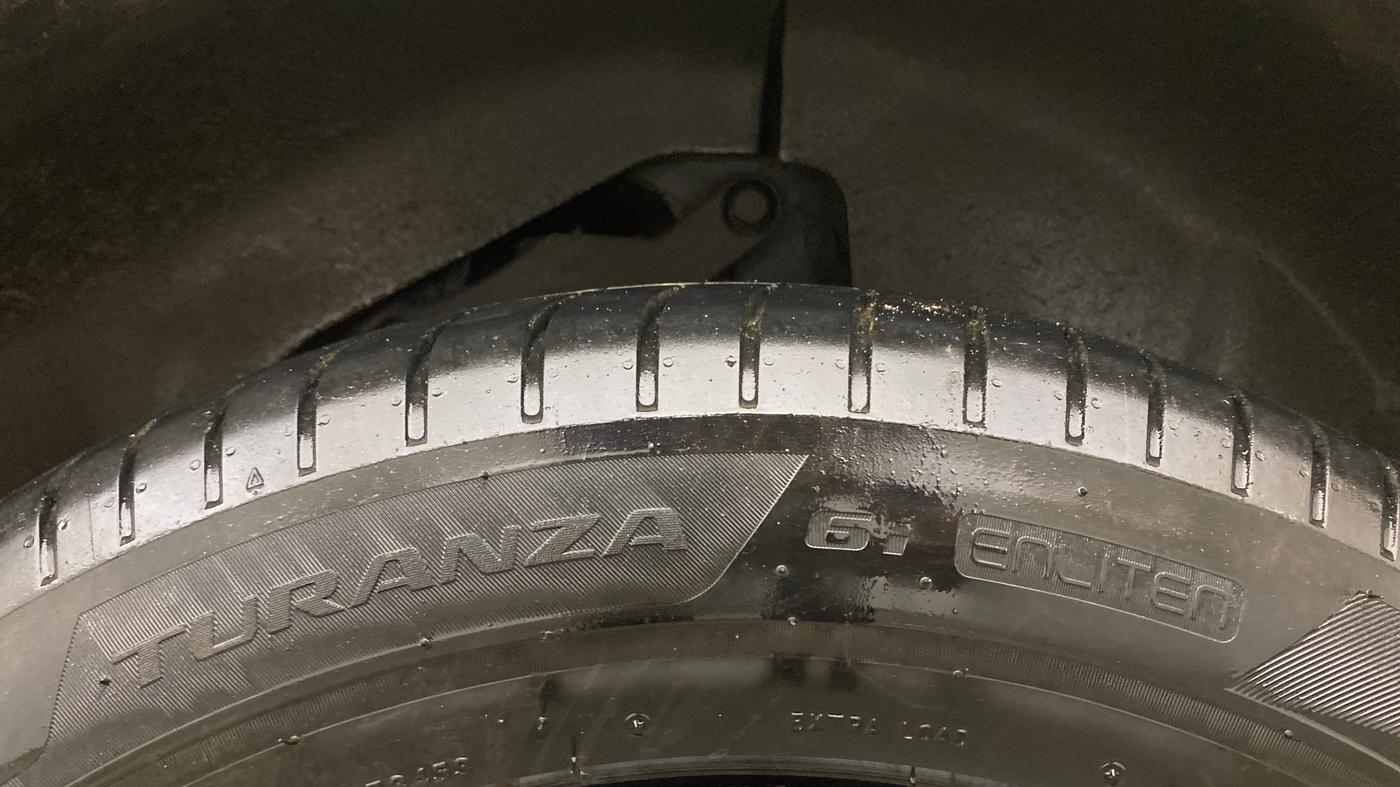 2022 Tata Safari XZ PLUS 6S KAZIRANGA, Diesel, Manual, 97,985 km, Left Rear Tyre Tread