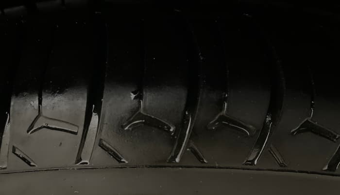 2020 Hyundai AURA SX PLUS 1.2 AMT, Petrol, Automatic, 64,017 km, Right Front Tyre Tread
