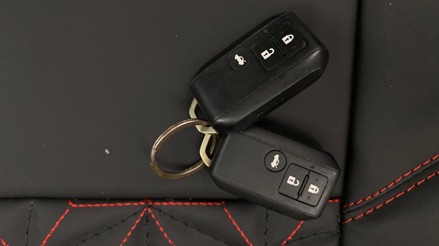 2022 Maruti Dzire ZXI AMT, Petrol, Automatic, 1,10,380 km, Key Close Up