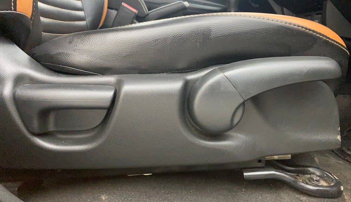 2019 Honda WR-V 1.5L I-DTEC VX MT, Diesel, Manual, 44,731 km, Driver Side Adjustment Panel