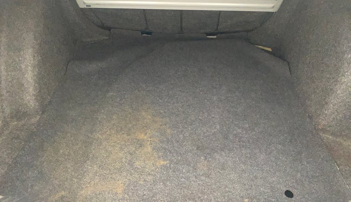 2017 Skoda Rapid AMBITION 1.6 MPI AT, Petrol, Automatic, 73,569 km, Boot Inside