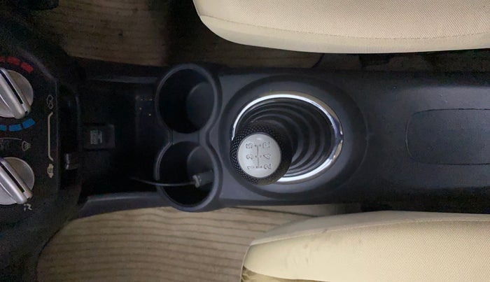 2015 Honda Amaze 1.2L I-VTEC VX, Petrol, Manual, 45,099 km, Gear Lever