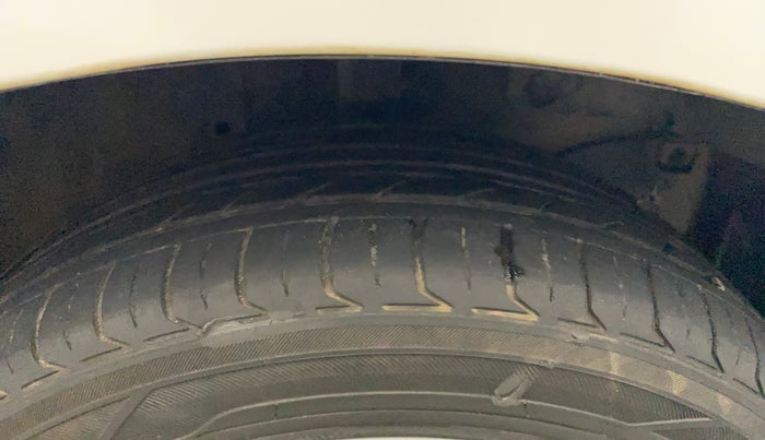 2015 Honda Amaze 1.2L I-VTEC VX, Petrol, Manual, 45,099 km, Right Front Tyre Tread