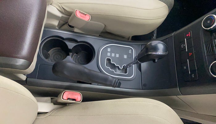 2016 Mahindra XUV500 W6 AT, Diesel, Automatic, 76,499 km, Gear Lever