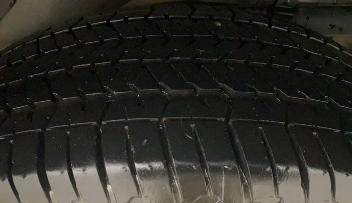 2016 Mahindra XUV500 W6 AT, Diesel, Automatic, 76,499 km, Left Rear Tyre Tread