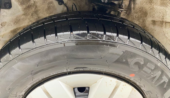 2022 Maruti Alto LXI O, Petrol, Manual, 39,541 km, Left Front Tyre Tread