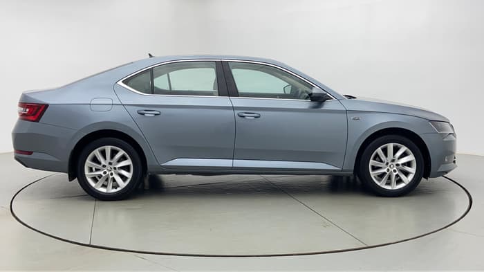 2017 Skoda Superb 1.8 TSI LK AT, Petrol, Automatic, 22,446 km, Right Side View