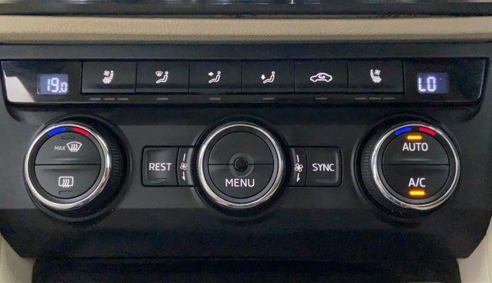 2017 Skoda Superb 1.8 TSI LK AT, Petrol, Automatic, 22,446 km, Automatic Climate Control