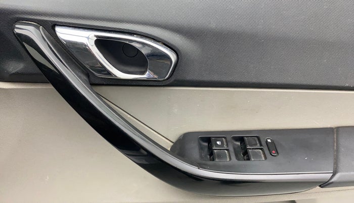 2018 Tata Tiago XZA PETROL, Petrol, Automatic, 45,983 km, Driver Side Door Panels Control