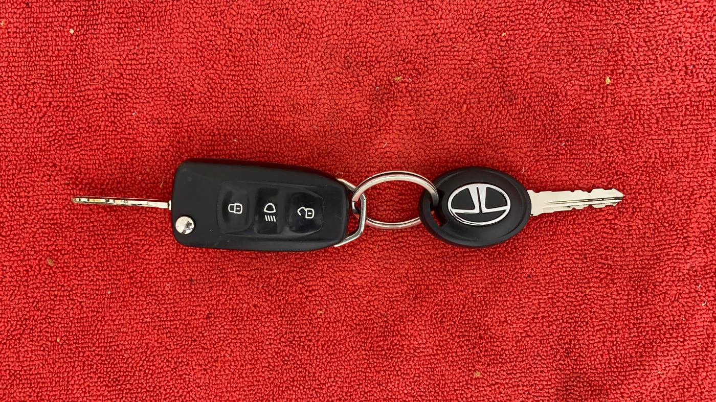 2018 Tata Tiago XZA PETROL, Petrol, Automatic, 45,983 km, Key Close Up
