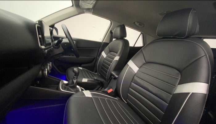 2020 Hyundai VENUE S+ 1.2, Petrol, Manual, 25,343 km, Right Side Front Door Cabin