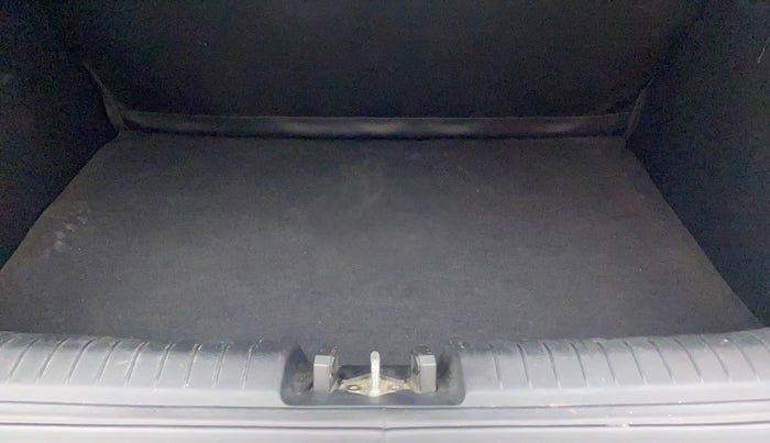 2020 Hyundai VENUE S+ 1.2, Petrol, Manual, 25,343 km, Boot Inside