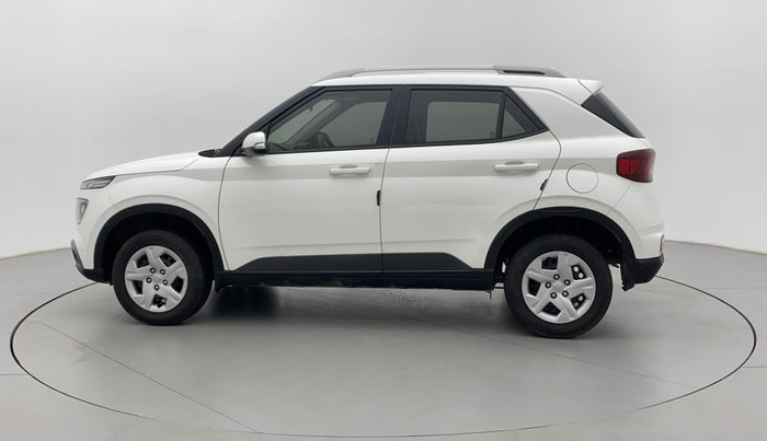 2020 Hyundai VENUE S+ 1.2, Petrol, Manual, 25,343 km, Left Side