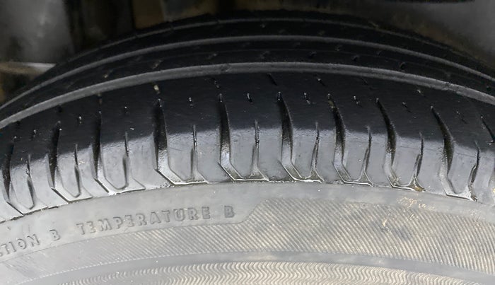 2019 Maruti Dzire VXI, Petrol, Manual, 50,030 km, Right Rear Tyre Tread