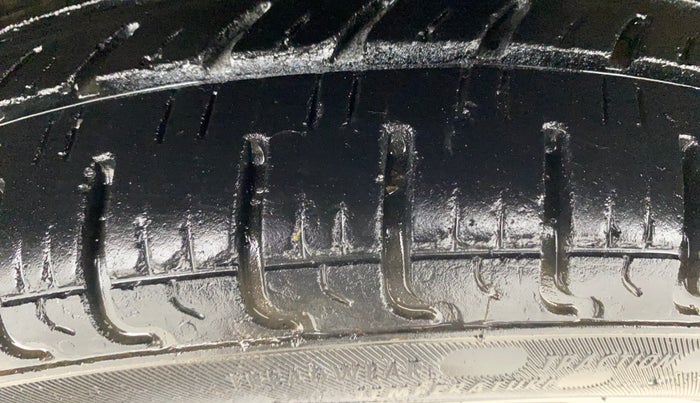 2014 Maruti Wagon R Stingray VXI, Petrol, Manual, 38,624 km, Left Front Tyre Tread